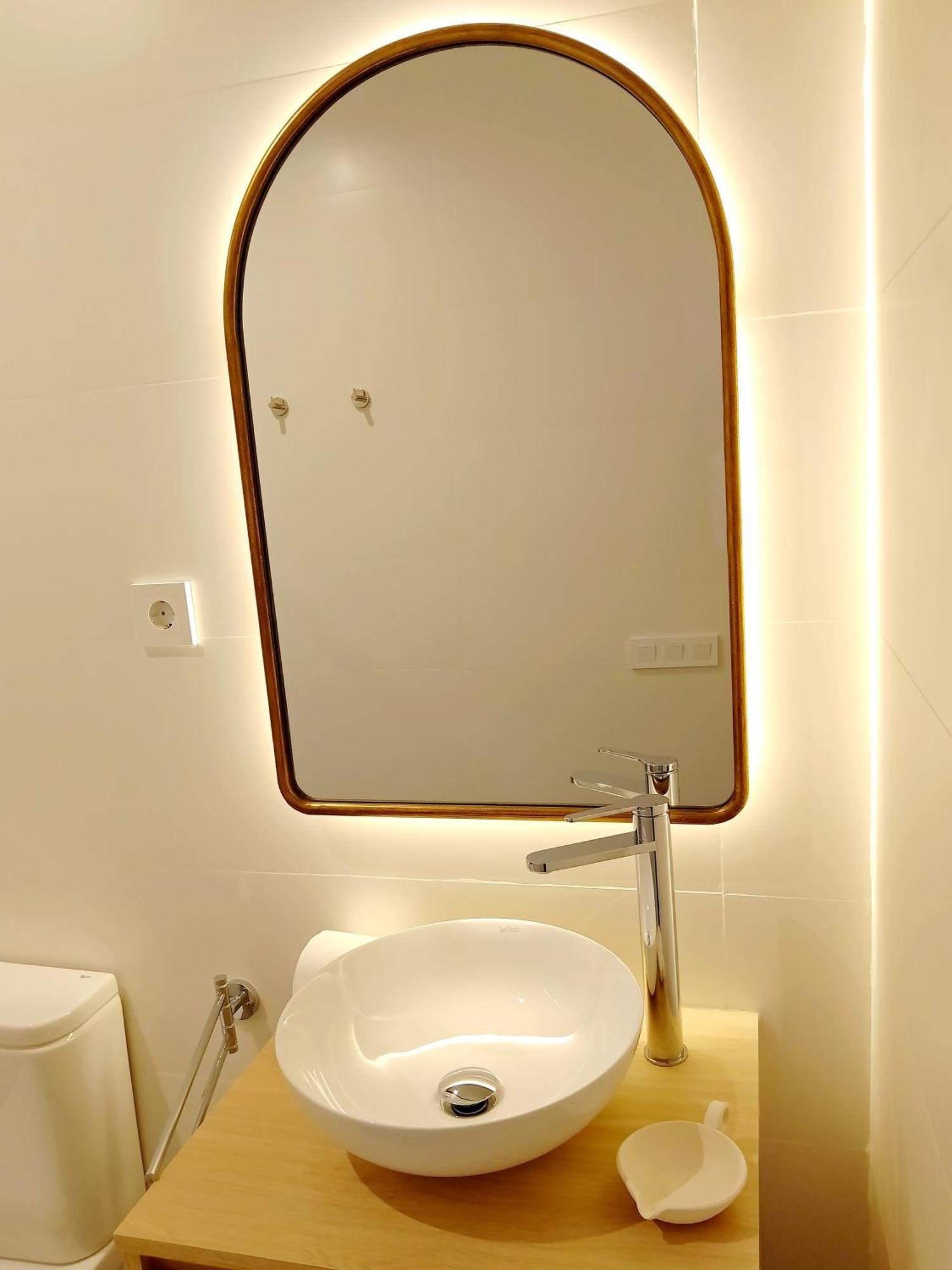 Piso Familiar Con Tres Habitaciones En La Goleta マラガ エクステリア 写真